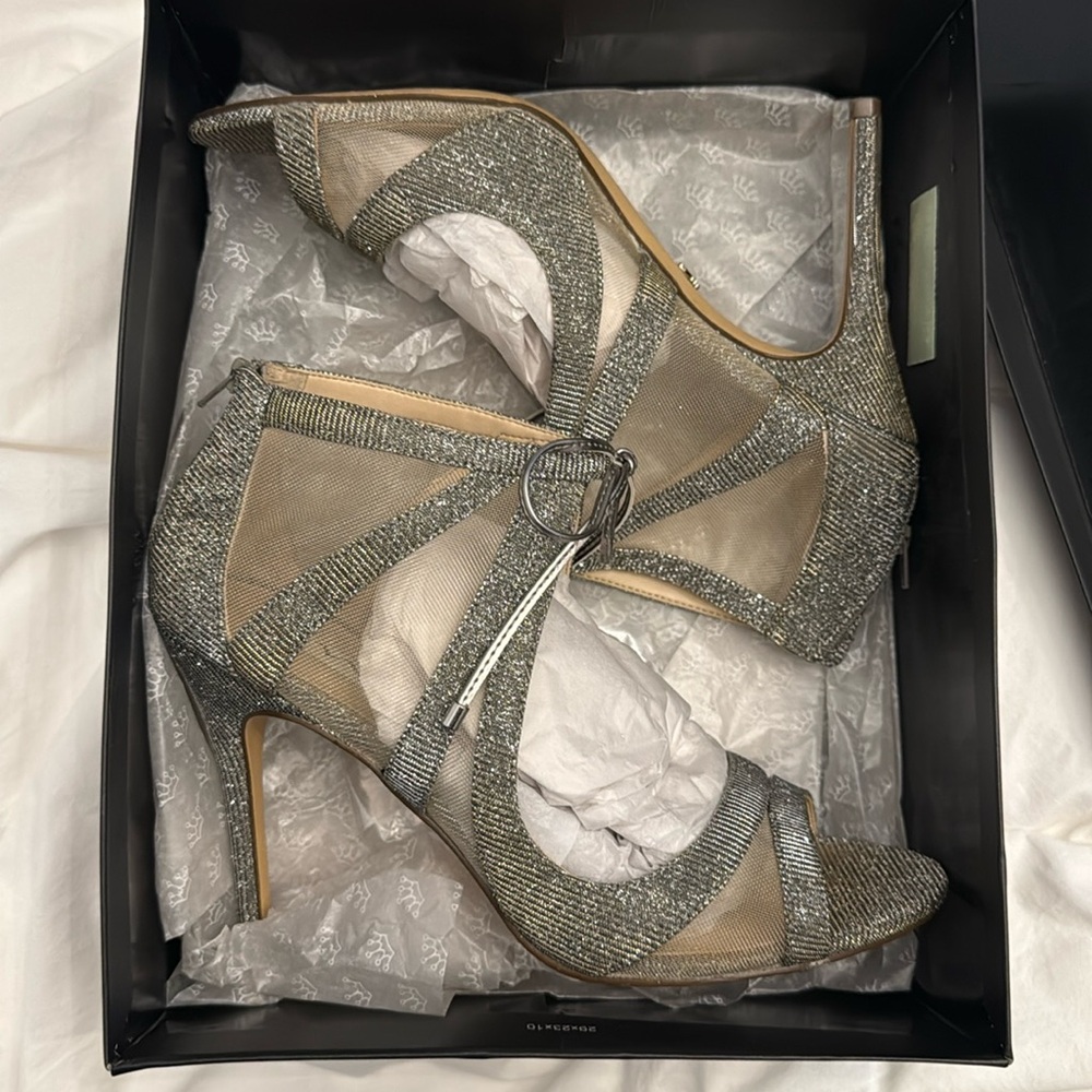 Nina high heels. Steel sparkle . Size 8.5